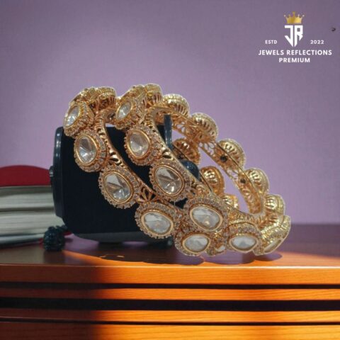 Royal Kundan Oval Stone Bangles – Premium Polki & Gold-Tone Bridal Jewellery
