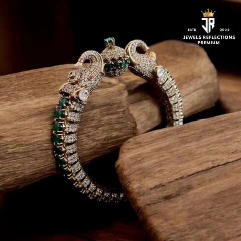 Royal Peacock Designer Polki Bangle – Emerald & Diamond-Cut Stone Premium Kada