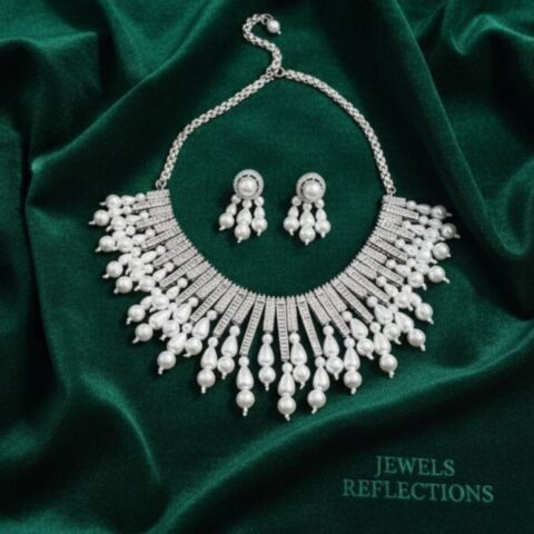 Diamond Leaf Choker Set